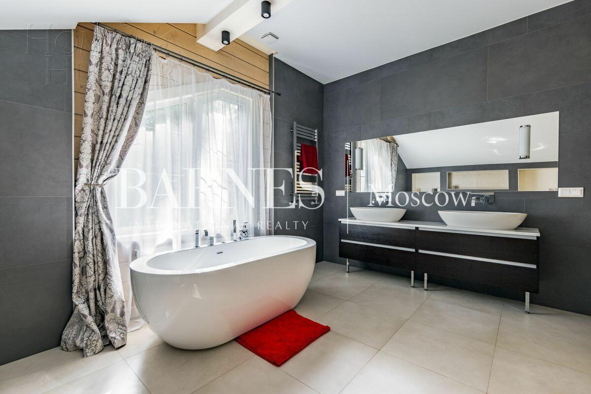 2-этажный коттедж 473.3 м² с отделкой