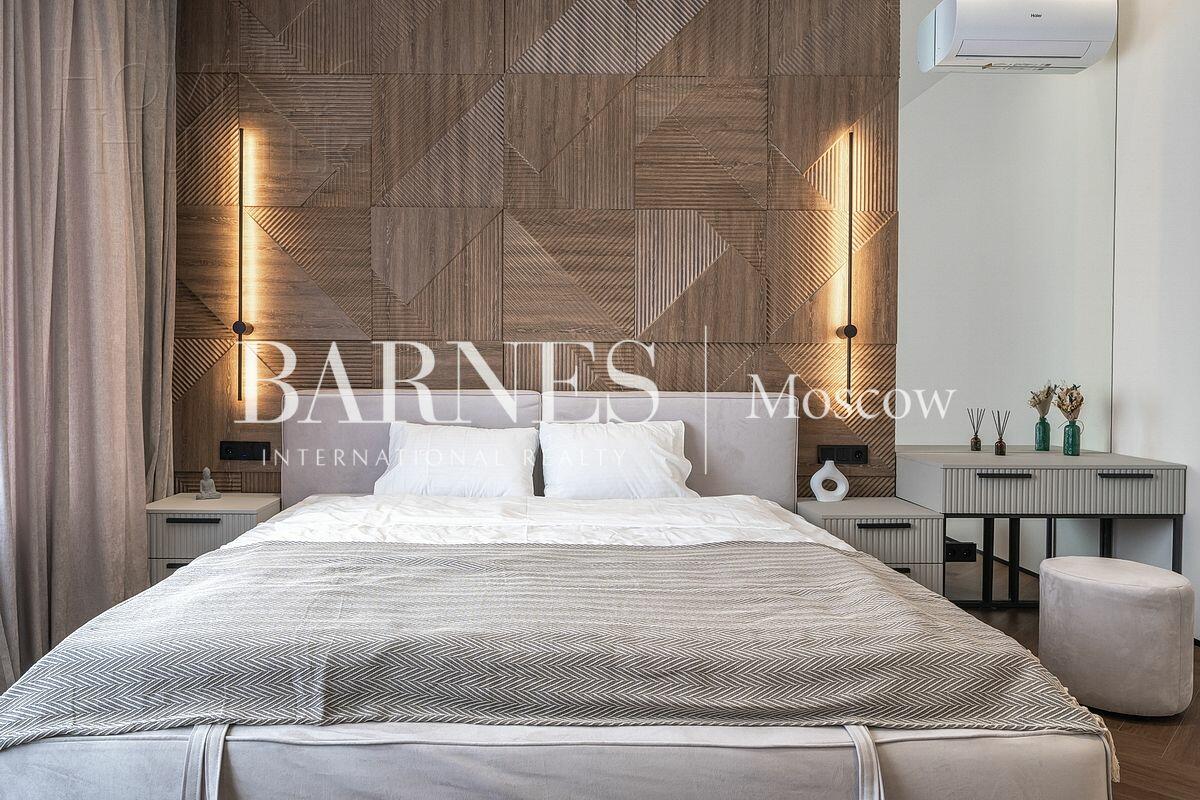 2-этажный коттедж 300 м² с отделкой