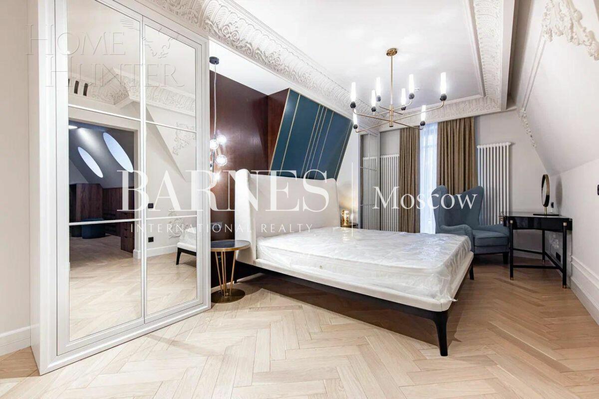 2-этажный коттедж 702 м² с отделкой