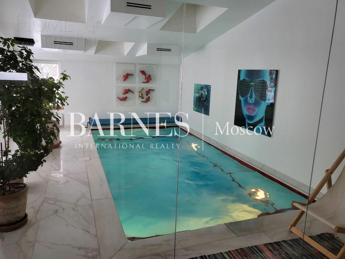 2-этажный коттедж 679 м² с отделкой