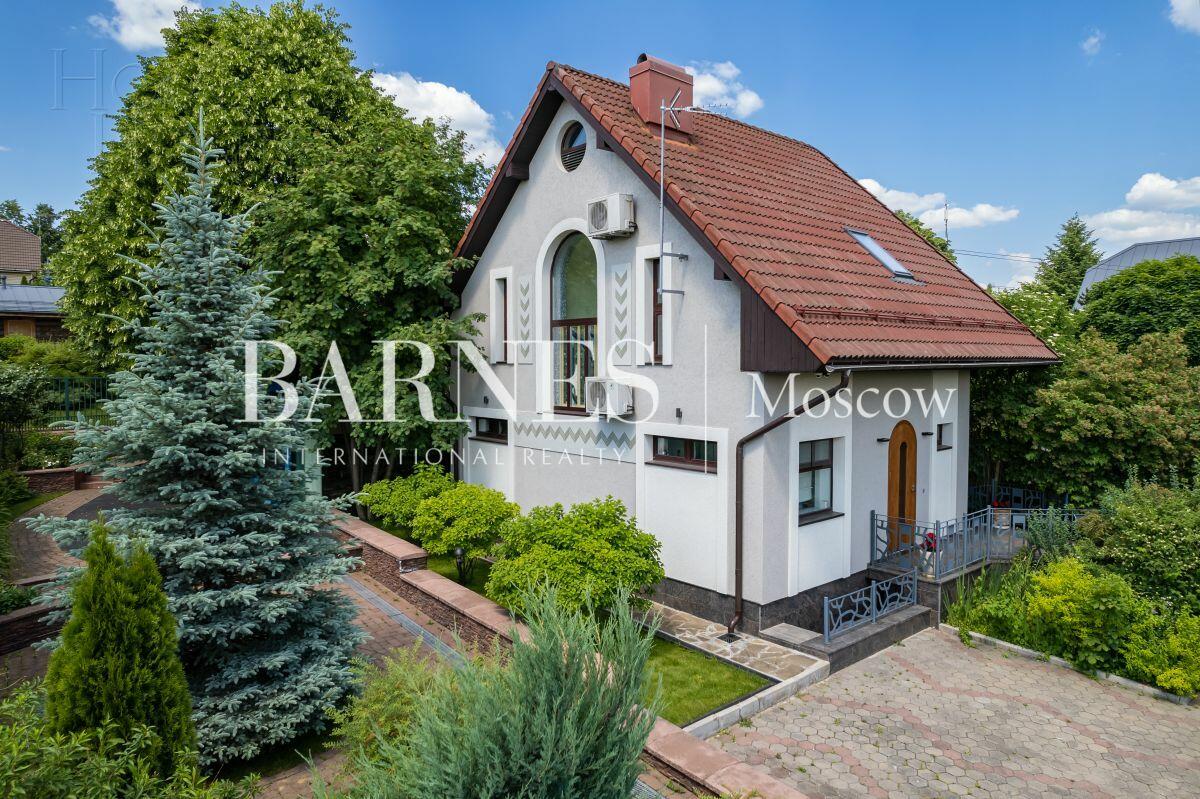 2-этажный коттедж 679 м² с отделкой