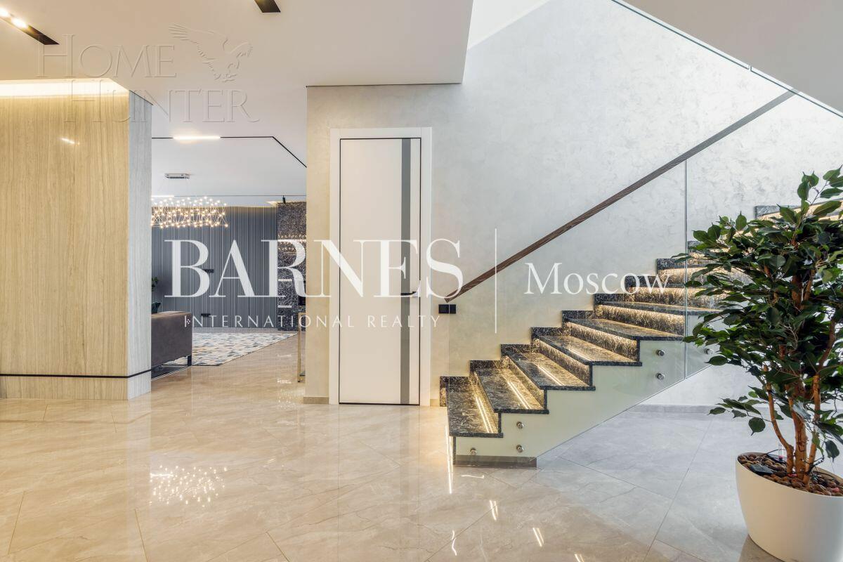 2-этажный коттедж 600 м² с отделкой