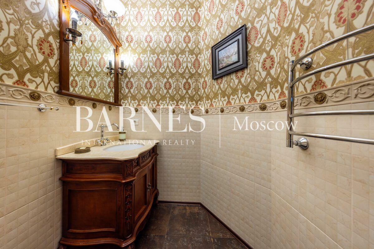 2-этажный коттедж 1 200 м² с отделкой