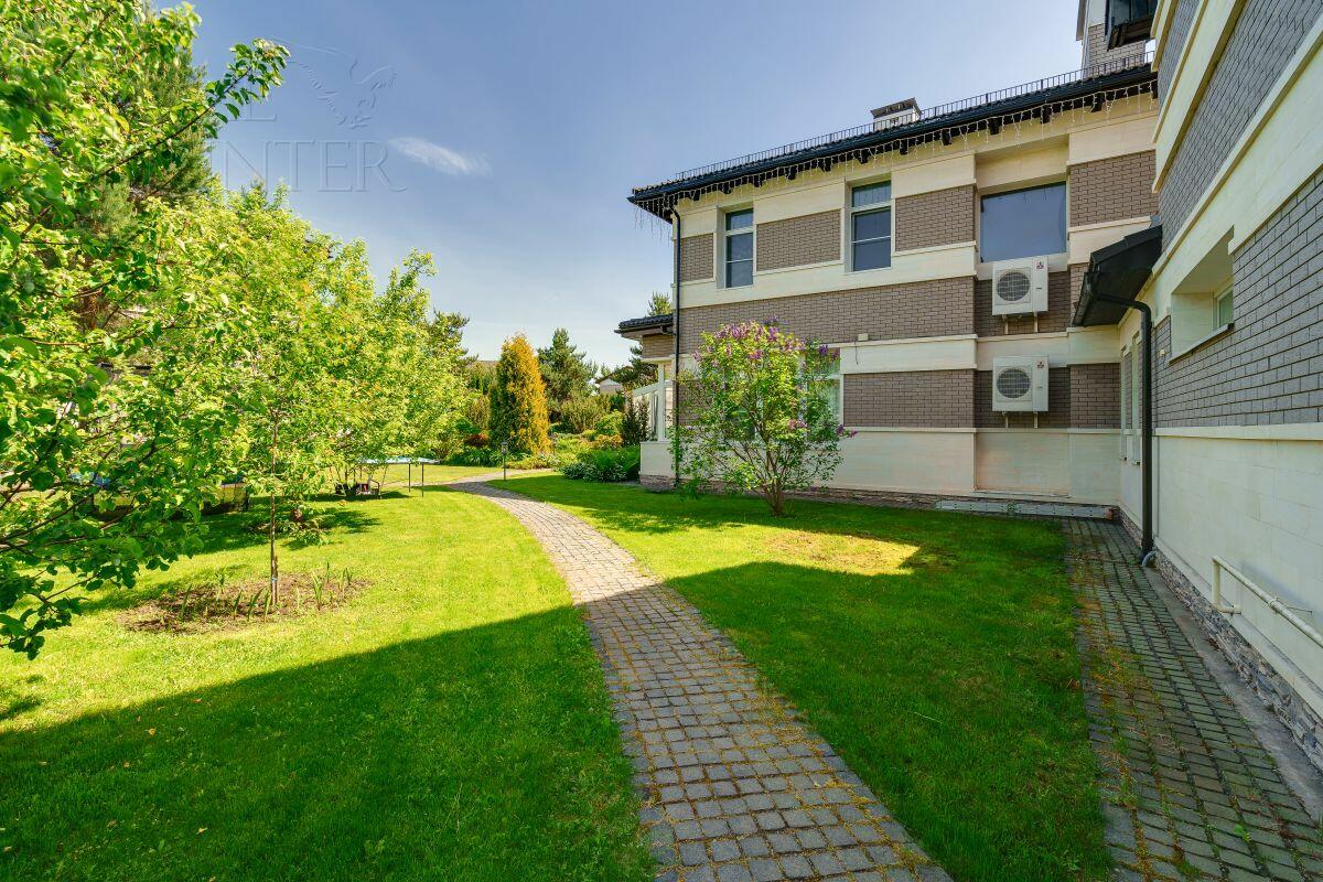 2-этажный коттедж 810 м² с отделкой