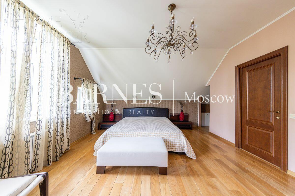 2-этажный коттедж 1 200 м² с отделкой