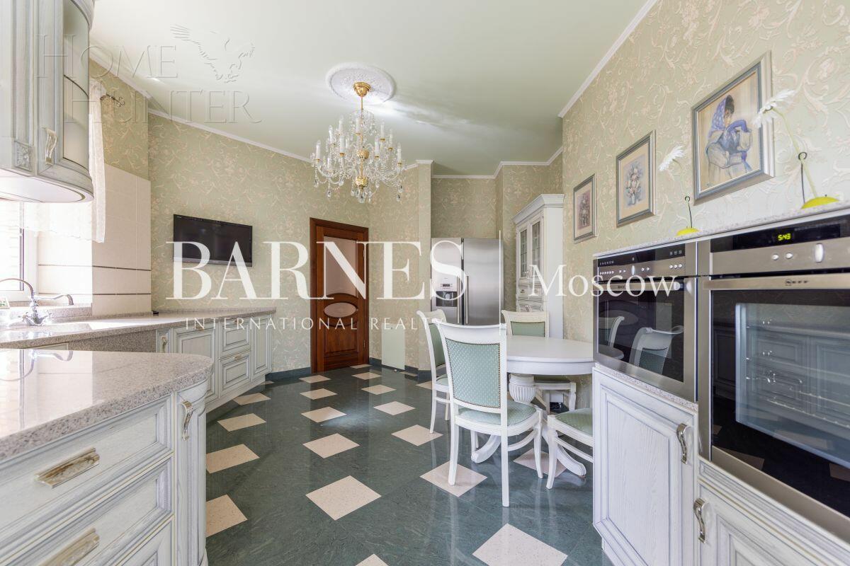 2-этажный коттедж 1 200 м² с отделкой