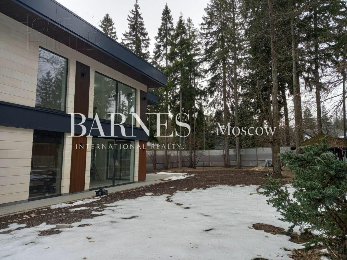 2-этажный коттедж 1 596 м² без отделки