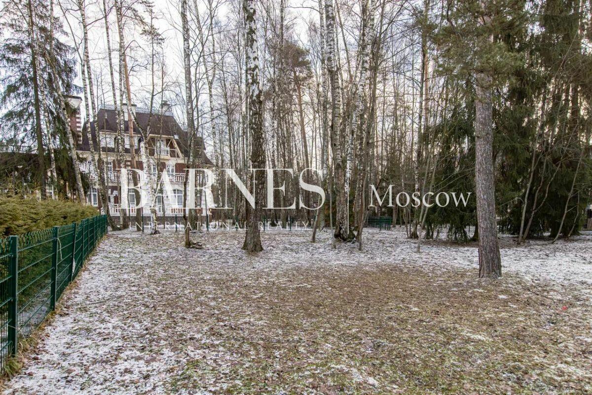 2-этажный коттедж 702 м² с отделкой