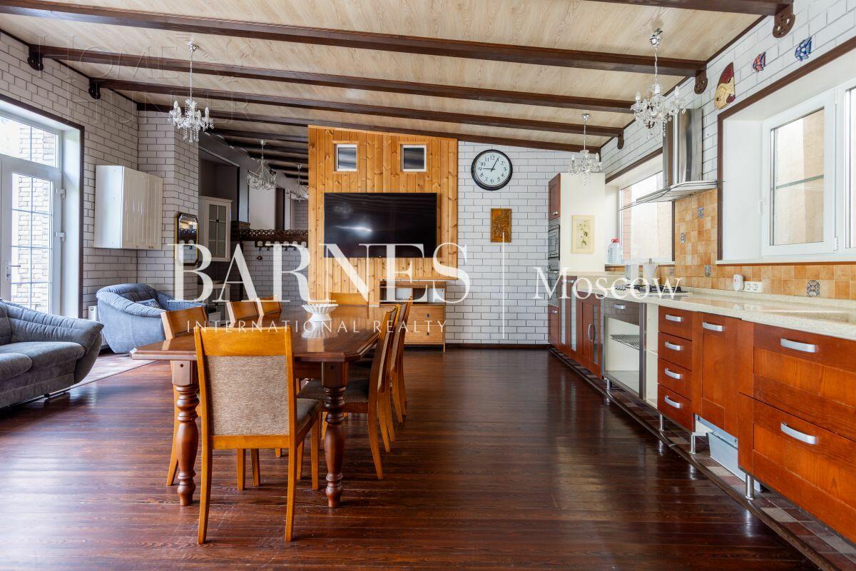 2-этажный коттедж 1 200 м² с отделкой