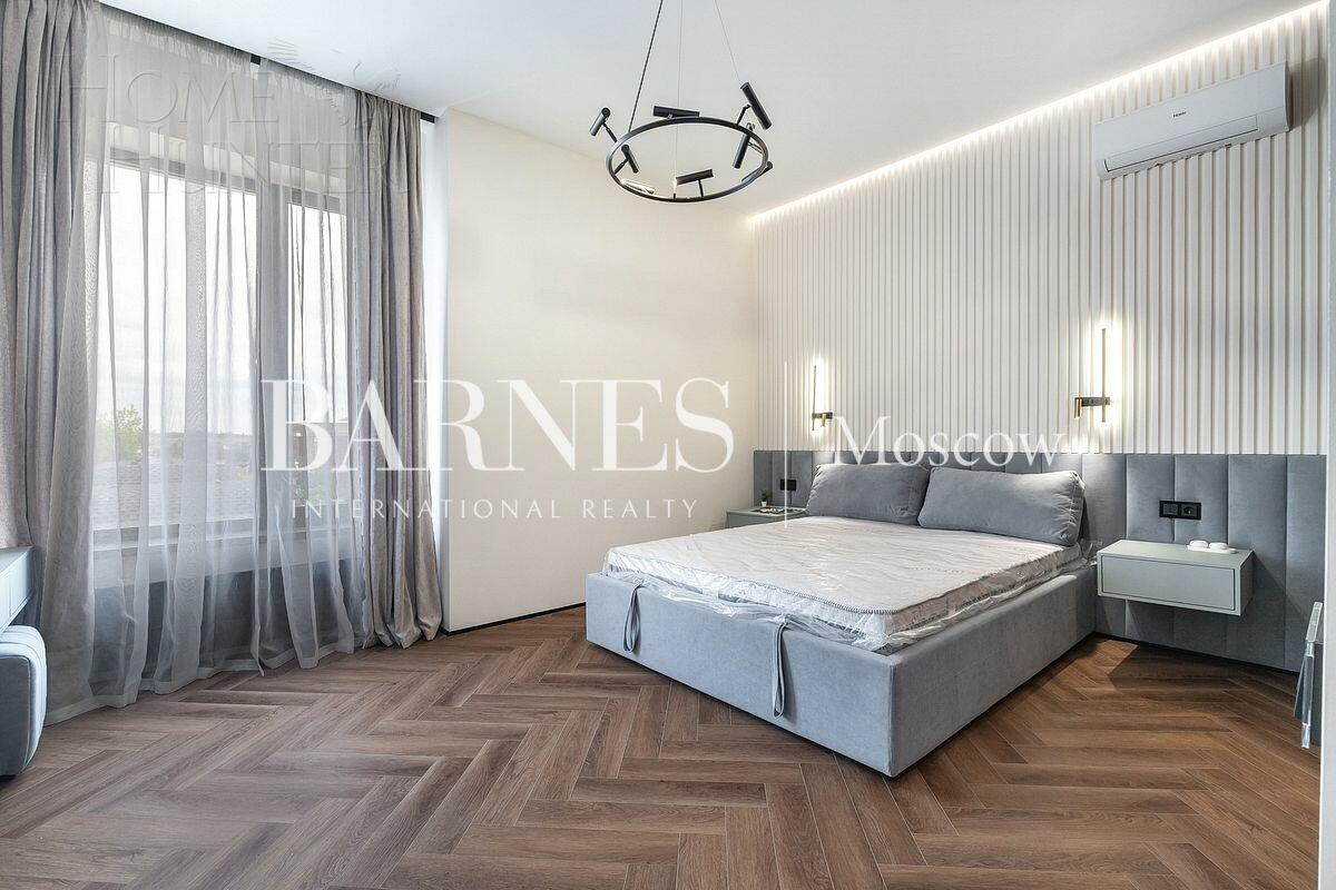 2-этажный коттедж 300 м² с отделкой