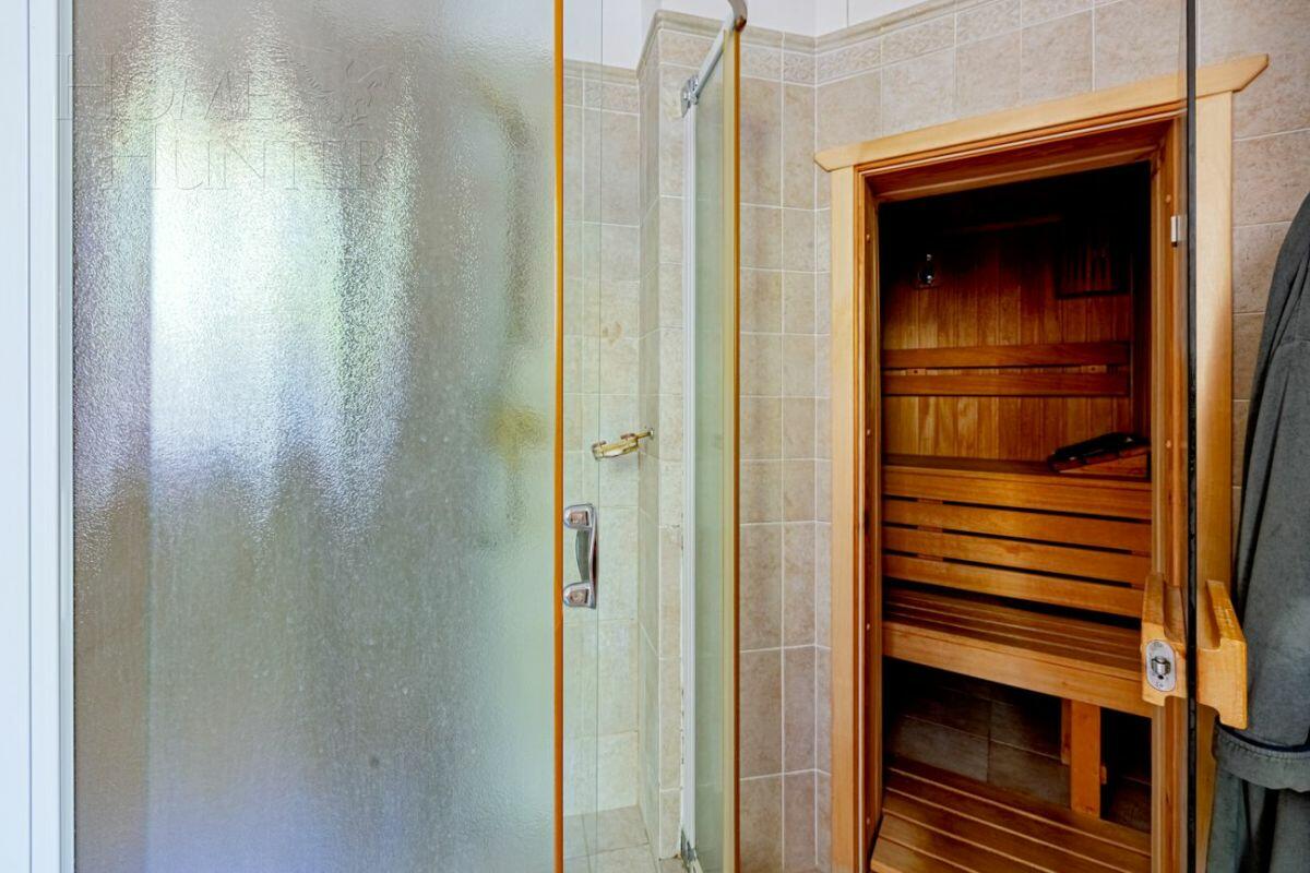 5-КОМН. КВАРТИРА С ОТДЕЛКОЙ 220.3 М² НА 2 ЭТАЖЕ