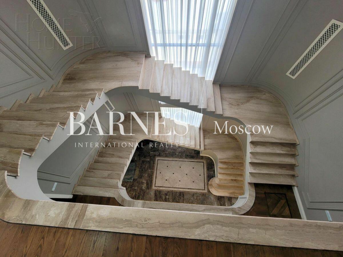 2-этажный коттедж 876 м² с отделкой