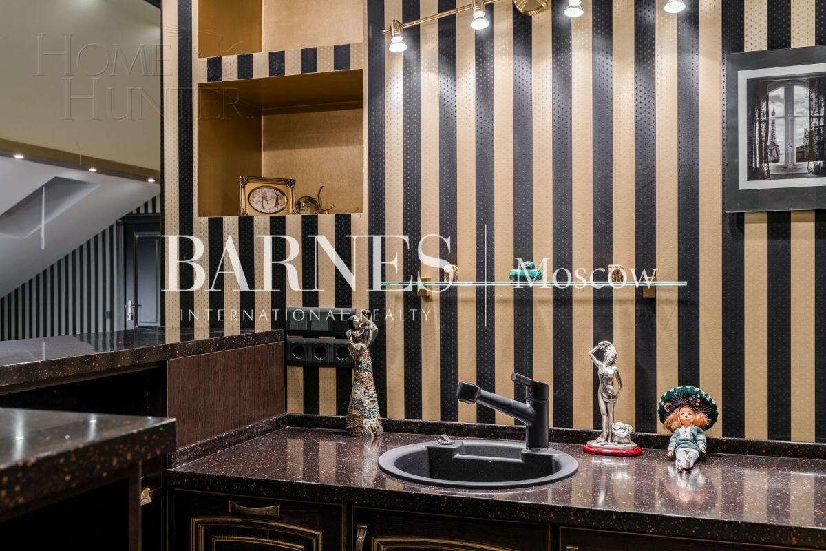 2-этажный коттедж 700 м² с отделкой