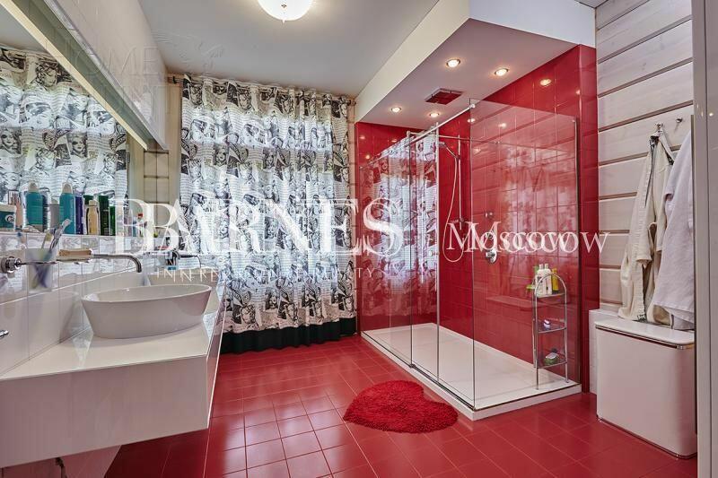 3-этажный коттедж 650 м² с отделкой