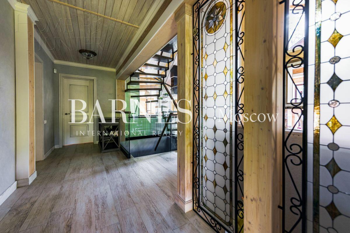 2-этажный коттедж 473.3 м² с отделкой