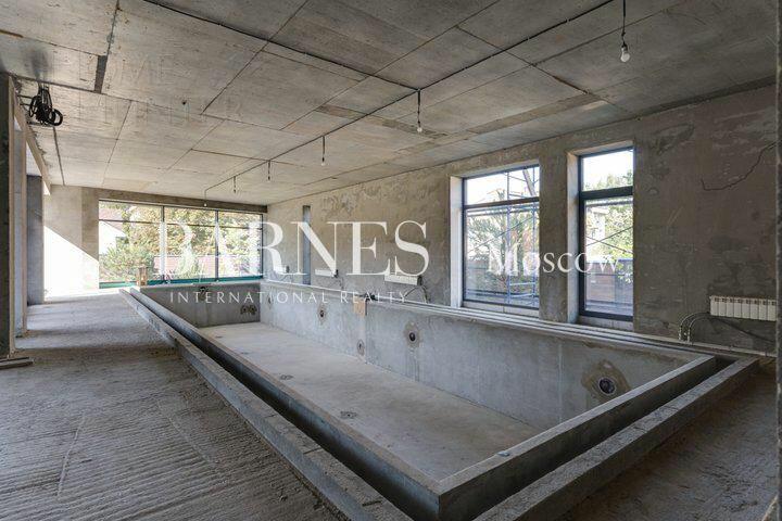 2-этажный коттедж 1 300 м² без отделки