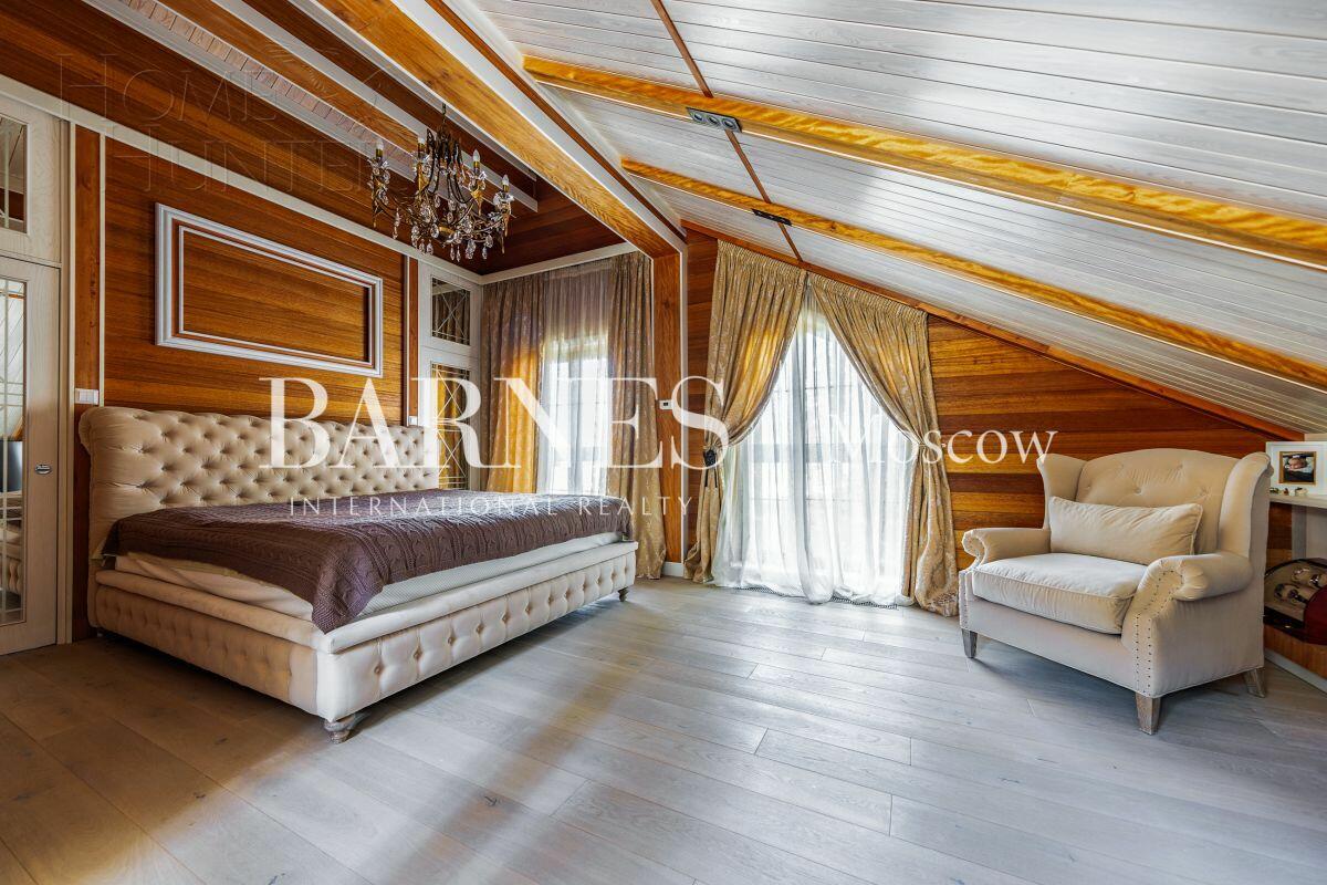 2-этажный коттедж 473.3 м² с отделкой