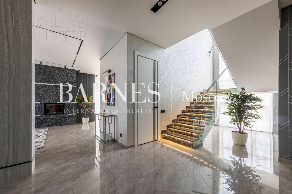 2-этажный коттедж 600 м² с отделкой