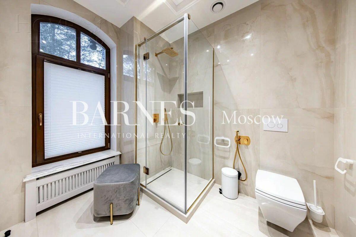 2-этажный коттедж 639 м² с отделкой