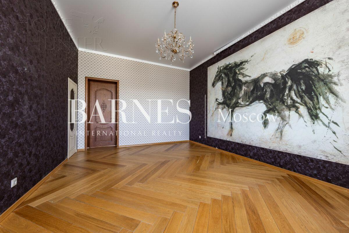 2-этажный коттедж 343.5 м² с отделкой