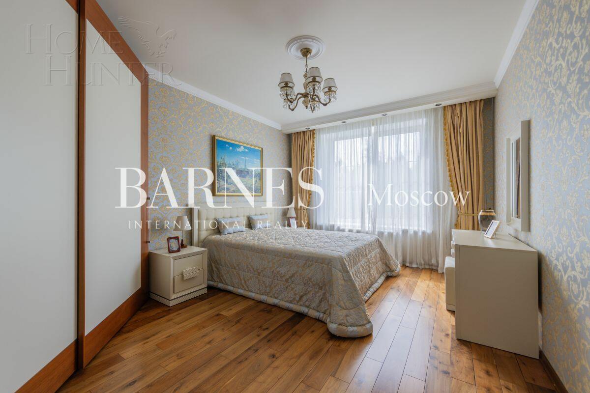 2-этажный коттедж 1 200 м² с отделкой