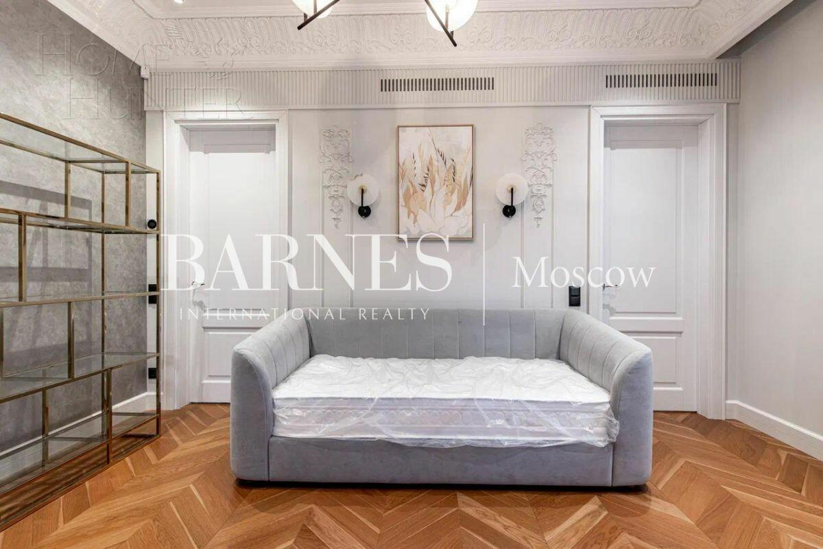 2-этажный коттедж 702 м² с отделкой