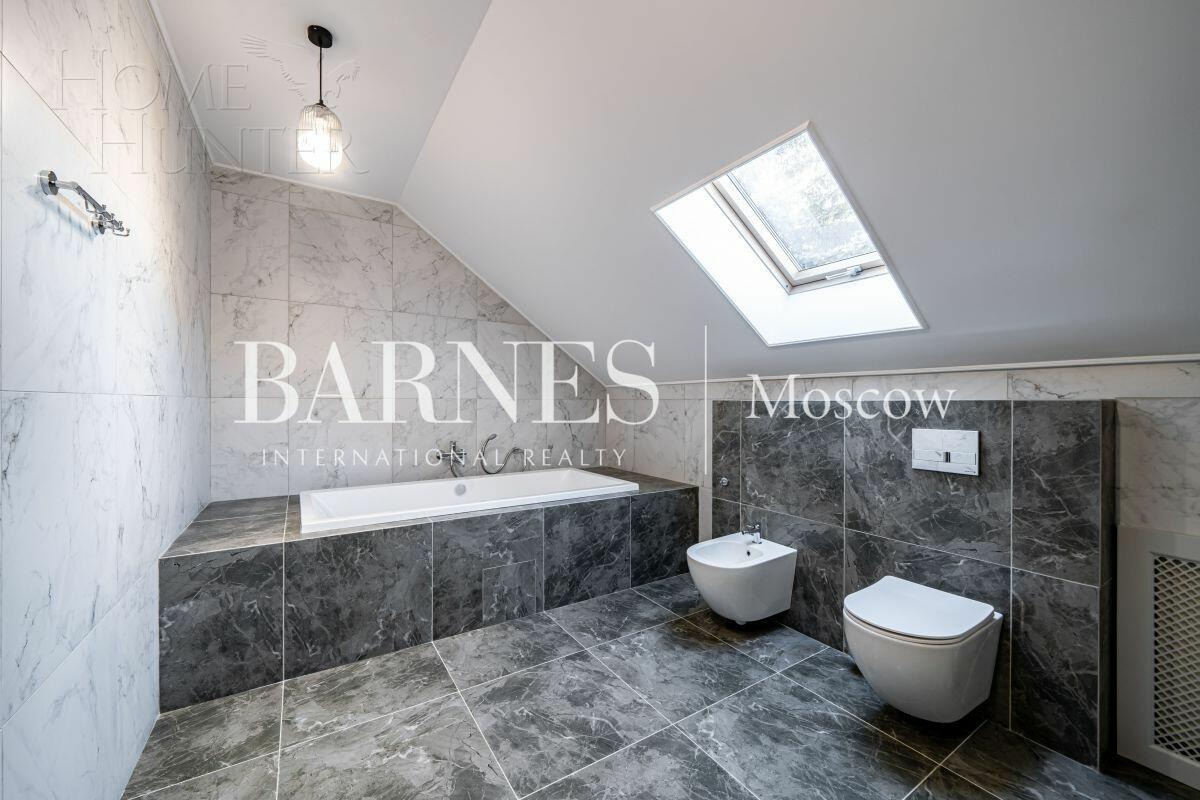 2-этажный коттедж 738 м² с отделкой