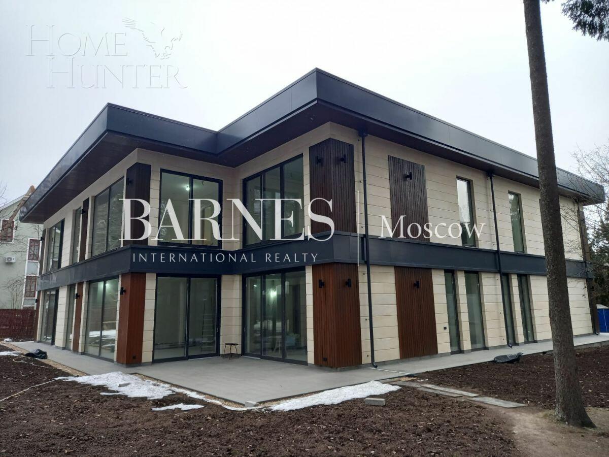 2-этажный коттедж 1 596 м² без отделки