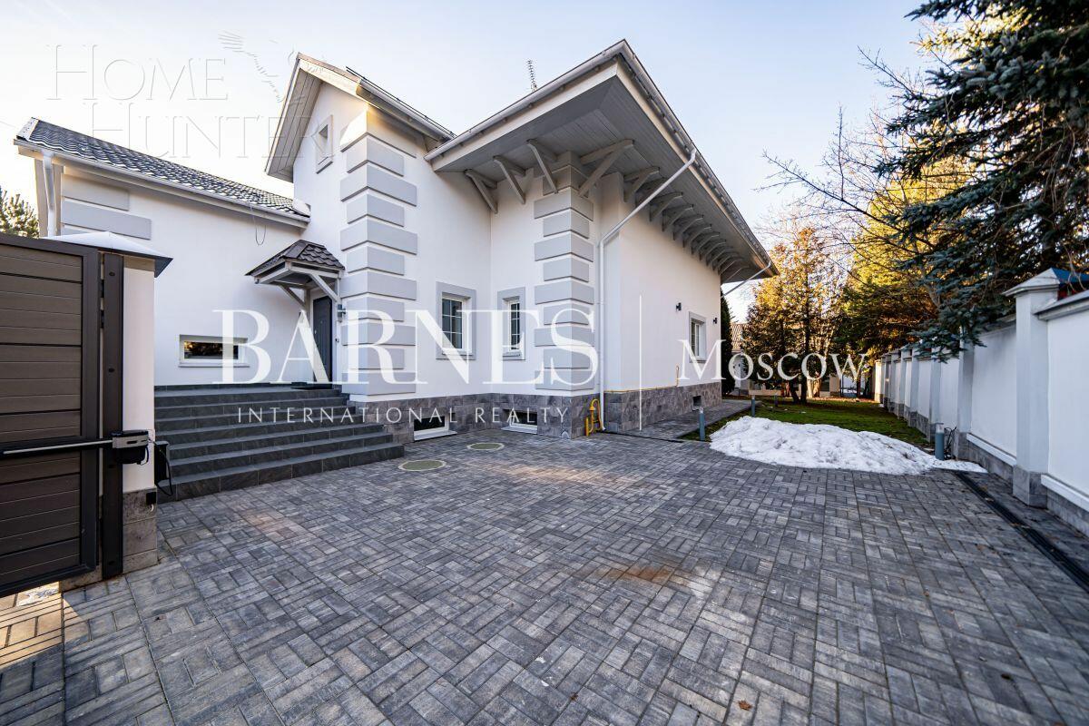 2-этажный коттедж 738 м² с отделкой