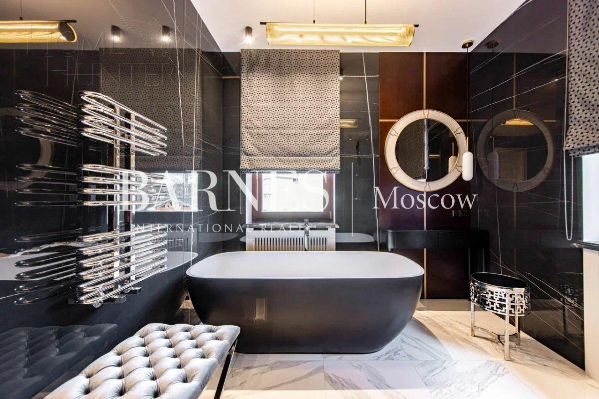 2-этажный коттедж 702 м² с отделкой