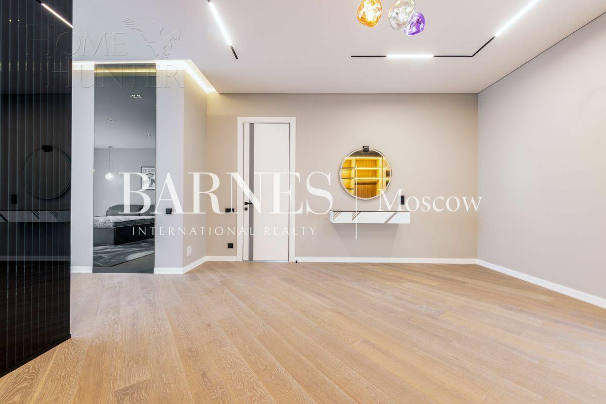 2-этажный коттедж 600 м² с отделкой