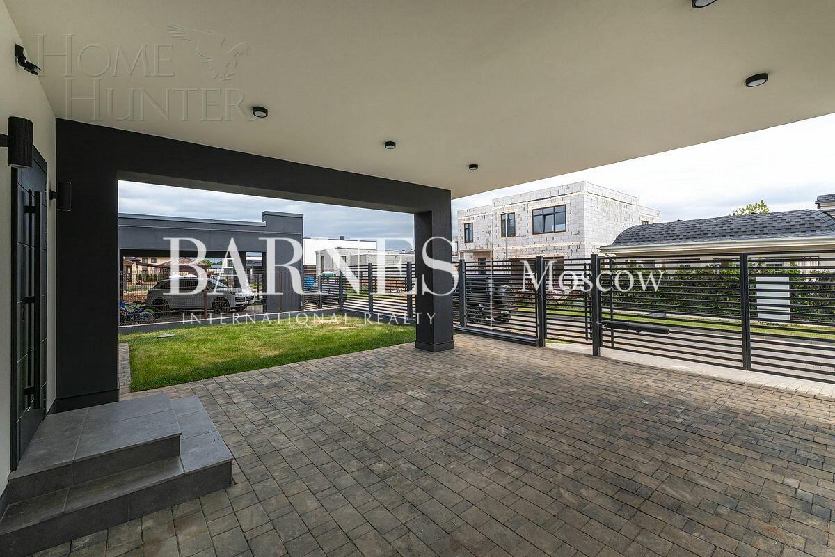 2-этажный коттедж 300 м² с отделкой