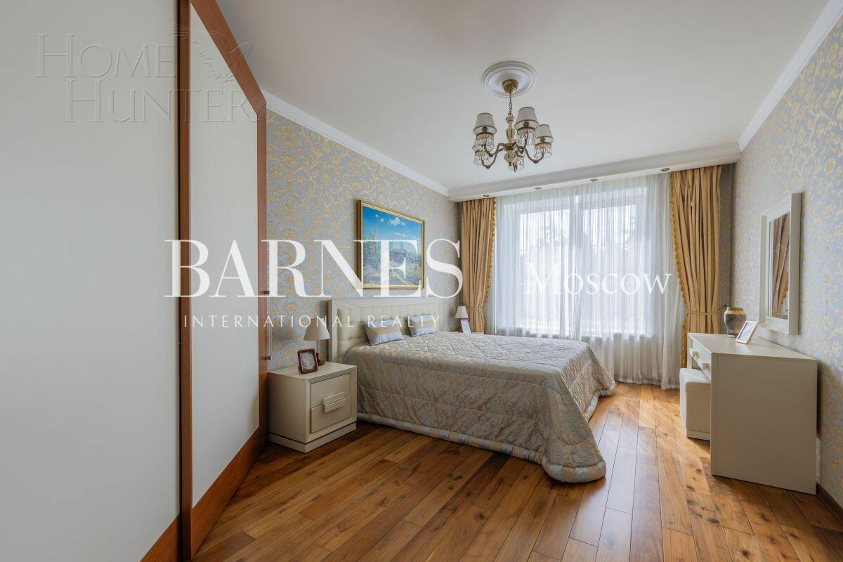 2-этажный коттедж 1 200 м² с отделкой