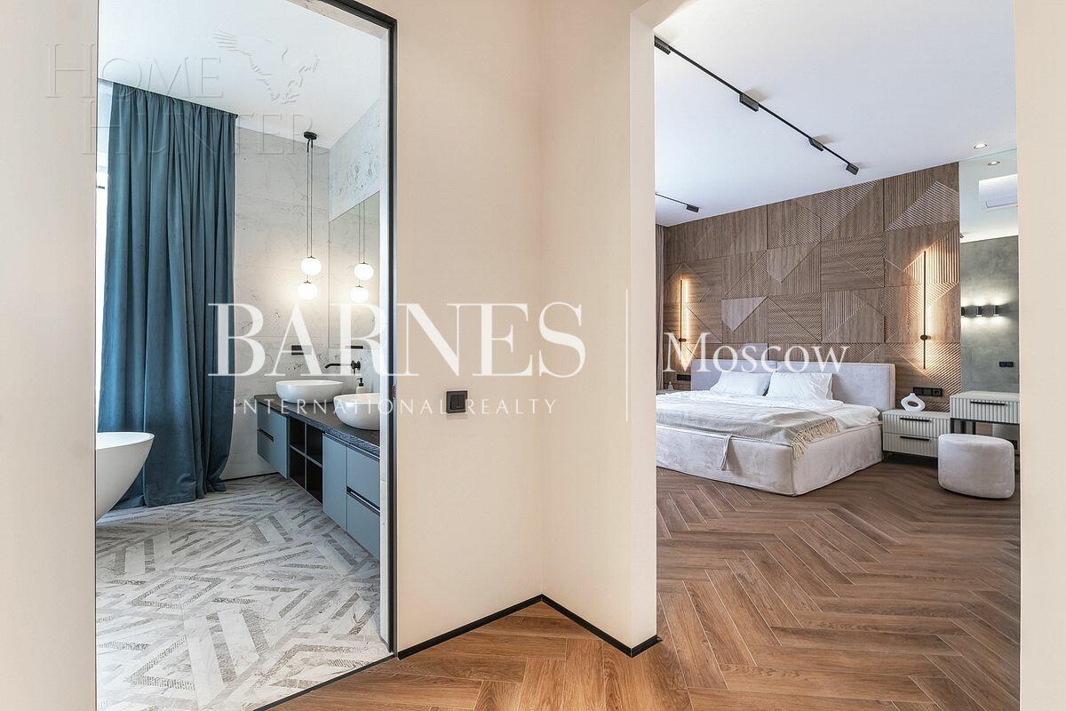 2-этажный коттедж 300 м² с отделкой