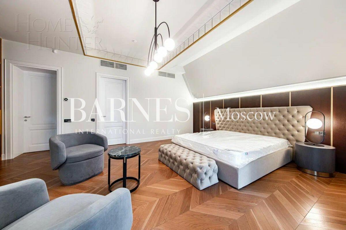 2-этажный коттедж 702 м² с отделкой