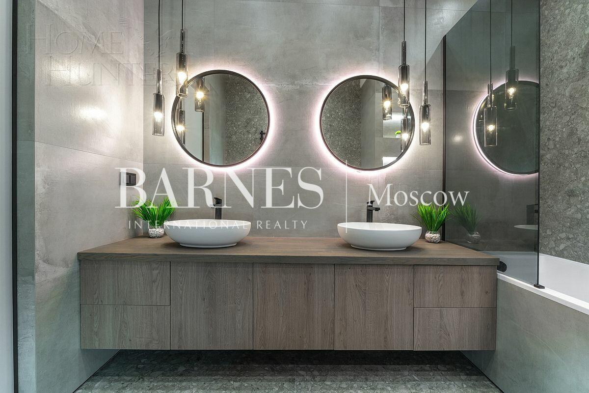 2-этажный коттедж 300 м² с отделкой