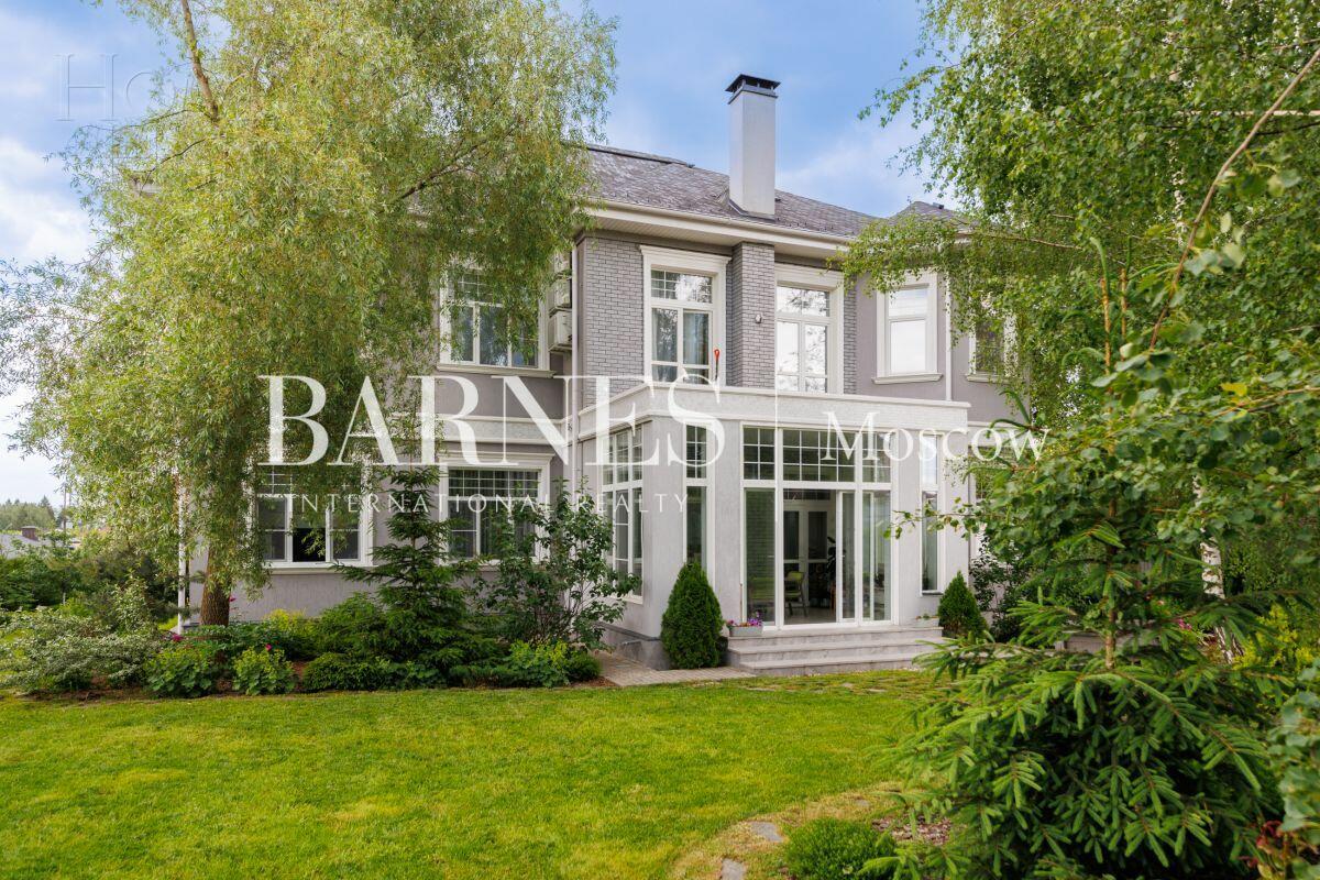 2-этажный коттедж 820 м² с отделкой