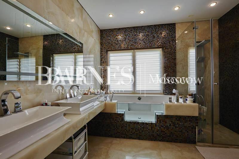 3-этажный коттедж 650 м² с отделкой