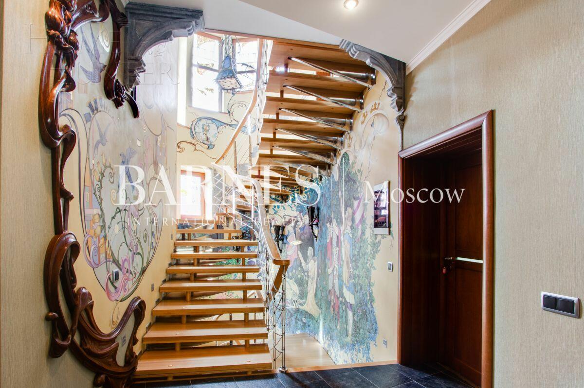 2-этажный коттедж 1 229 м² с отделкой