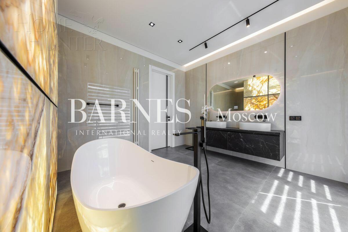 2-этажный коттедж 600 м² с отделкой