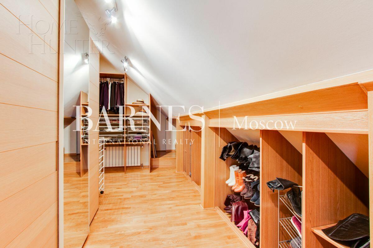 2-этажный коттедж 1 229 м² с отделкой