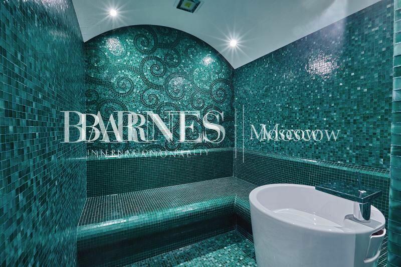 3-этажный коттедж 650 м² с отделкой