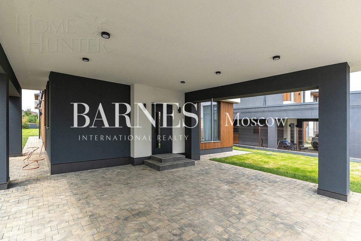 2-этажный коттедж 300 м² с отделкой