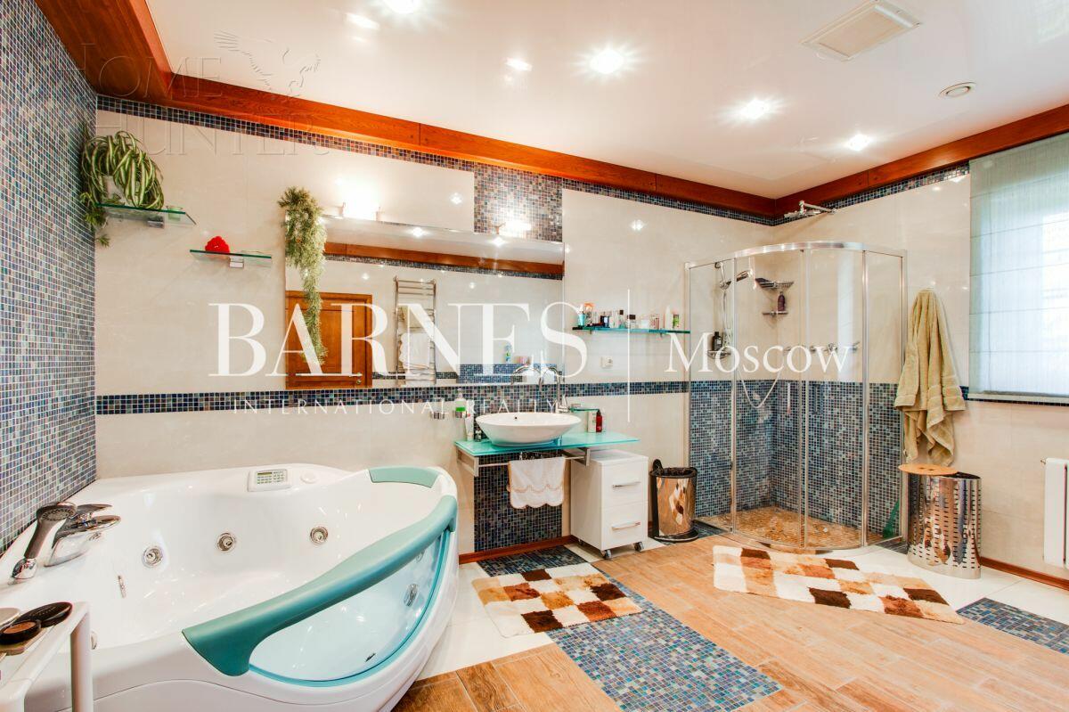 2-этажный коттедж 1 229 м² с отделкой