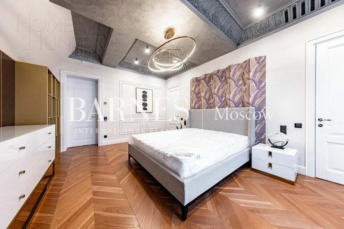 2-этажный коттедж 702 м² с отделкой