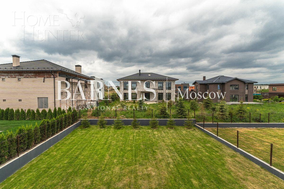 2-этажный коттедж 300 м² с отделкой