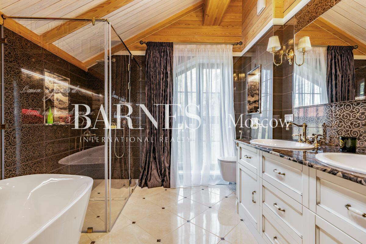 2-этажный коттедж 473.3 м² с отделкой