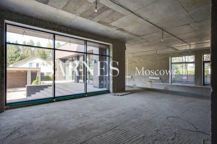 2-этажный коттедж 1 300 м² без отделки