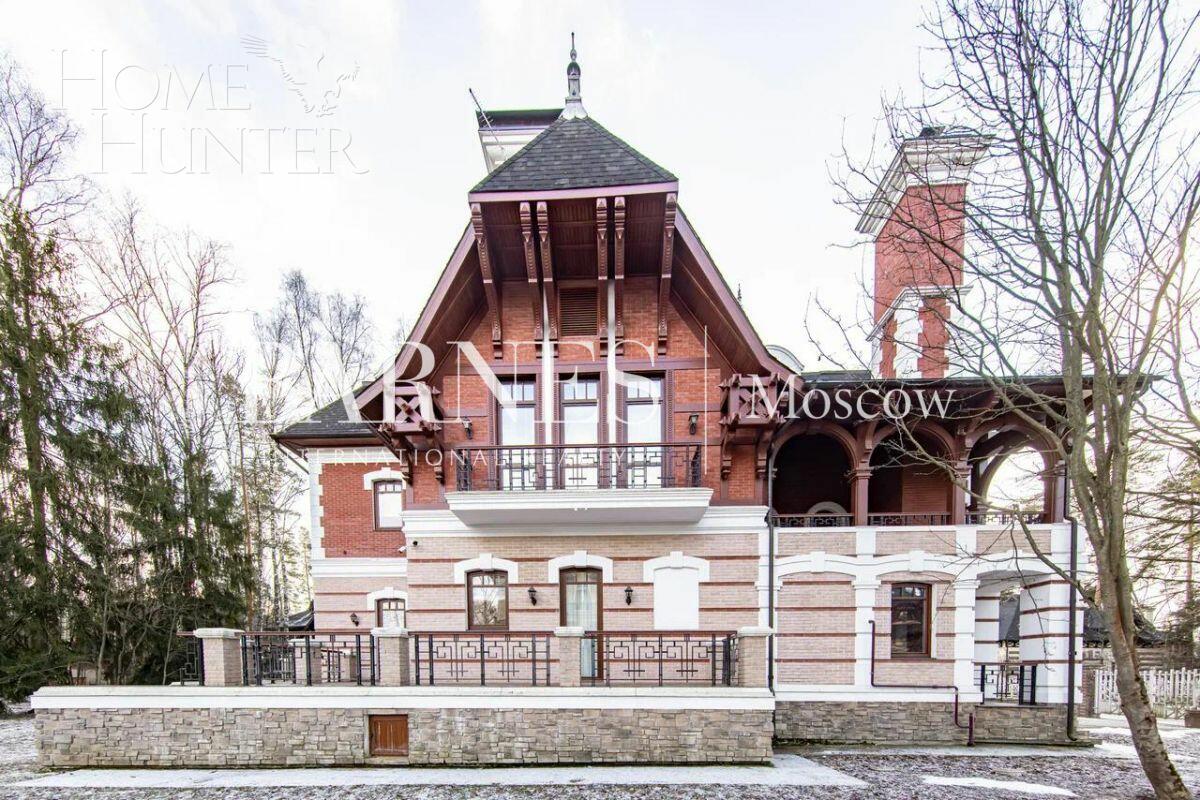 2-этажный коттедж 702 м² с отделкой