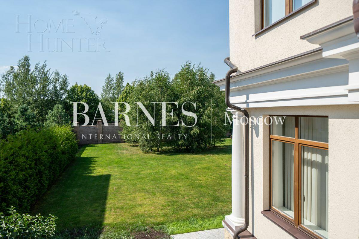 2-этажный коттедж 371 м² с отделкой